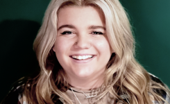 Lauren – Stylist at The Salon Of Chi